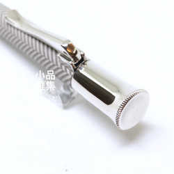 德國 Graf von Faber-Castell 繩紋飾綢緞紋 Light Grey灰色自動鉛筆 德國 Graf von Faber-Castell 繩紋飾綢緞紋 Light Grey灰色自動鉛筆