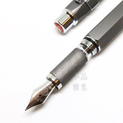 臺灣 TWSBI 三文堂 Precision 活塞鋼筆(鐵灰) 臺灣 TWSBI 三文堂 Precision 活塞鋼筆(鐵灰)