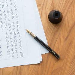 臺灣 Y studio:物外設計 露銅 霧黑 桌上鋼筆 臺灣 Y studio:物外設計 露銅 霧黑 桌上鋼筆