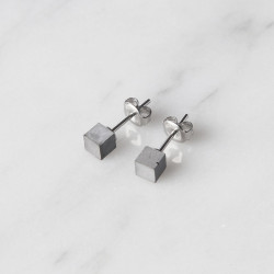 臺灣 二十二 22 Design Studio 立方耳環 S(三色可選) 臺灣 二十二 22 Design Studio 立方耳環 S(三色可選)