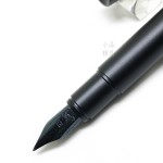 德國 Faber-Castell 輝柏 NEO 黑沙袖珍型 鋼筆（342301/342302）