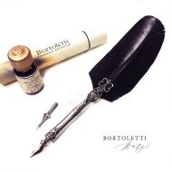 義大利 Bortoletti Set80 羽毛沾水筆+沾水筆尖+10ml沾水筆墨水一瓶 組合(黑色) 義大利 Bortoletti Set80 羽毛沾水筆+沾水筆尖+10ml沾水筆墨水一瓶 組合(黑色)