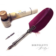 義大利 Bortoletti Set80 羽毛沾水筆+沾水筆尖+10ml沾水筆墨水一瓶 組合(波爾多紅色) 義大利 Bortoletti Set80 羽毛沾水筆+沾水筆尖+10ml沾水筆墨水一瓶 組合(波爾多紅色)