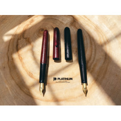 日本 Platinum 白金 PB-600 新古典 鋼筆(壓紋款兩色可選) 日本 Platinum 白金 PB-600 新古典 鋼筆(壓紋款兩色可選)