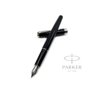 派克 Parker 新款Sonnet 卓爾系列 不鏽鋼尖款 鋼筆(麗黑白夾) 派克 Parker 新款Sonnet 卓爾系列 不鏽鋼尖款 鋼筆(麗黑白夾)