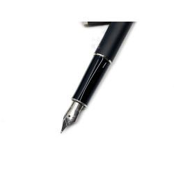 派克 Parker 新款Sonnet 卓爾系列 不鏽鋼尖款 鋼筆（霧黑白夾）