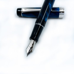 日本 PILOT 百樂 Custom Heritage SE 大理石紋 14K鋼筆 
(深藍) 日本 PILOT 百樂 Custom Heritage SE 大理石紋 14K鋼筆 
(深藍)