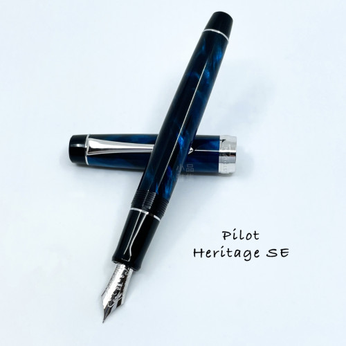 日本 PILOT 百樂 Custom Heritage SE 大理石紋 14K鋼筆
(深藍)