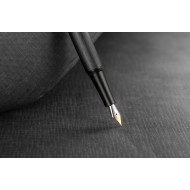 中國 半句 BANJU 旗艦設計 Black Shark 游鯊系列 鋼筆 (二色可選) 中國 半句 BANJU 旗艦設計 Black Shark 游鯊系列 鋼筆 (二色可選)