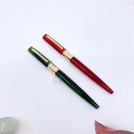 = 庫存新品 = 日本 World 老牌 鋼筆 (二色可選)   = 庫存新品 = 日本 World 老牌 鋼筆 (二色可選)