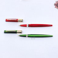 = 庫存新品 = 日本 World 老牌 鋼筆 (二色可選)   = 庫存新品 = 日本 World 老牌 鋼筆 (二色可選)