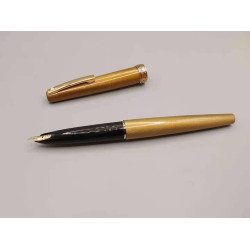 ⭐二手美品 ⭐   西華 SHEAFFER 14K金 鴨子嘴 特殊尖  (黃金色) ⭐二手美品 ⭐   西華 SHEAFFER 14K金 鴨子嘴 特殊尖  (黃金色)