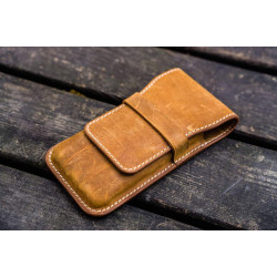 土耳其 Galen Leather 蓋倫皮革 3支入 上掀式 筆套(瘋馬皮棕)  土耳其 Galen Leather 蓋倫皮革 3支入 上掀式 筆套(瘋馬皮棕)