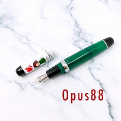 臺灣 OPUS 88 製筆精基  迷你袖珍鋼筆 聖誕限定版 聖誕Ｑ毛小女孩