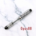 臺灣 OPUS 88 製筆精基  迷你袖珍鋼筆 （黑白格子）