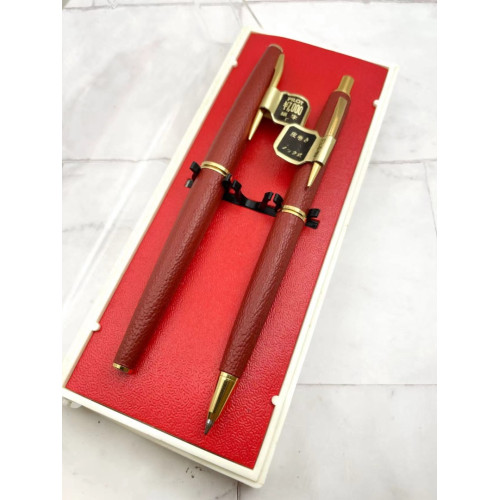 ⭐ 庫存新品 ⭐ 百樂 Pilot 皮革卷 14K尖  鋼筆/原子筆 酒紅色