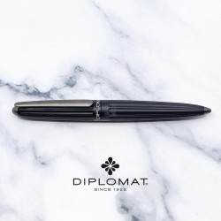 德國 DIPLOMAT 迪波曼 AERO 太空梭 鋼筆(黑色 不銹鋼尖) 德國 DIPLOMAT 迪波曼 AERO 太空梭 鋼筆(黑色 不銹鋼尖)