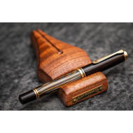 土耳其 Galen Leather 蓋倫皮革 筆尖型 木製筆擱(桃花心木) 土耳其 Galen Leather 蓋倫皮革 筆尖型 木製筆擱(桃花心木)