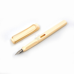 德國 Lamy Safari 狩獵系列 2022限定色 鋼筆(奶油慕斯) 德國 Lamy Safari 狩獵系列 2022限定色 鋼筆(奶油慕斯)