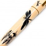 日本 TACCIA 影繪 硬橡膠上漆 限量 18K 鋼筆 墨水禮盒組『蜻蜓與菖蒲』 