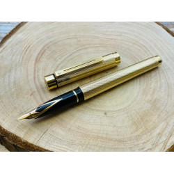 = 精美二手筆 = SHEAFFER 西華 TARGA 鍍金網紋 14K金尖 鋼筆 #SF128 = 精美二手筆 = SHEAFFER 西華 TARGA 鍍金網紋 14K金尖 鋼筆 #SF128