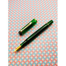 ☆中古品☆ PELIKAN 百利金 M200  透明停產系列 鋼筆 ☆中古品☆ PELIKAN 百利金 M200  透明停產系列 鋼筆