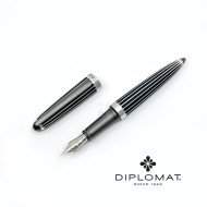德國 DIPLOMAT 迪波曼 AERO 太空梭 禮盒組 鋼筆(黑色條紋 不鏽鋼尖) 德國 DIPLOMAT 迪波曼 AERO 太空梭 禮盒組 鋼筆(黑色條紋 不鏽鋼尖)