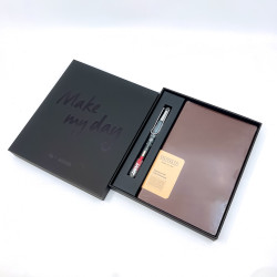 德國 LAMY  SAFARI 狩獵系列 鋼筆+德格夫筆記本 禮盒組 德國 LAMY  SAFARI 狩獵系列 鋼筆+德格夫筆記本 禮盒組