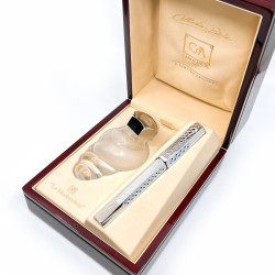CARAN D’ACHE (CDA) 卡達  La Modernista Limited Edition 925純銀桿 18K尖 限量鋼筆 CARAN D’ACHE (CDA) 卡達  La Modernista Limited Edition 925純銀桿 18K尖 限量鋼筆
