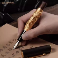 弘典 HONG DIAN 2024 甲辰 龍年 限量版鋼筆:傳統與創新的融合 弘典 HONG DIAN 2024 甲辰 龍年 限量版鋼筆:傳統與創新的融合