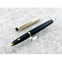 日本 Teikin 帝金 CUBIC STYLE  星頂 18K金 鋼筆 (黑桿）