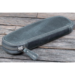 土耳其 Galen Leather 蓋倫皮革 2支入 拉鍊式 Slim版 筆袋(瘋馬皮煙灰)  土耳其 Galen Leather 蓋倫皮革 2支入 拉鍊式 Slim版 筆袋(瘋馬皮煙灰)