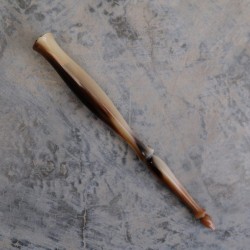 Full Amber Horn Straight Pen Holder