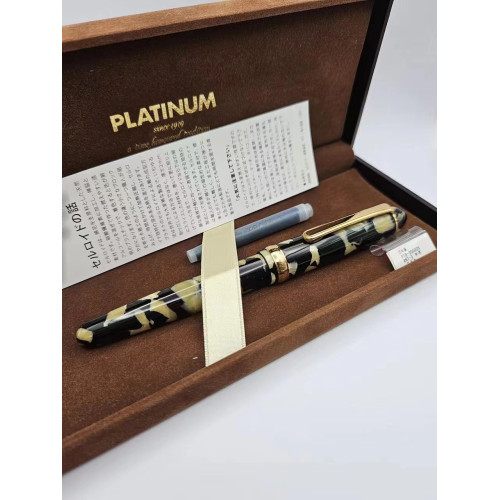  = 精美二手品 = PLATINUM 白金 3776 黑白乳牛 賽璐珞桿 極新品M尖 # YY5220B