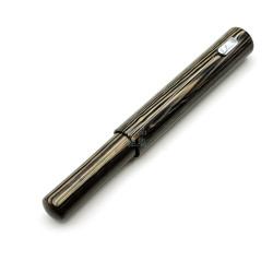 臺灣 尚羽堂 Pencket 袖珍系列  黑雲母Biotite 短鋼筆 臺灣 尚羽堂 Pencket 袖珍系列  黑雲母Biotite 短鋼筆