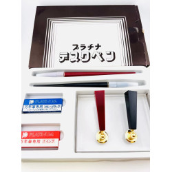 ☆典藏老筆☆PLATINUM 白金牌 長尾檯筆 壓克力筆檯 桌上型Desk pen  鋼筆 全新品 ☆典藏老筆☆PLATINUM 白金牌 長尾檯筆 壓克力筆檯 桌上型Desk pen  鋼筆 全新品