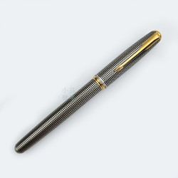 ☆典藏老筆☆ PARKER 派克 Parker Sonnet 商籟 18K金 老款純銀格 鋼筆 (全新品#NK2060J ) ☆典藏老筆☆ PARKER 派克 Parker Sonnet 商籟 18K金 老款純銀格 鋼筆 (全新品#NK2060J )