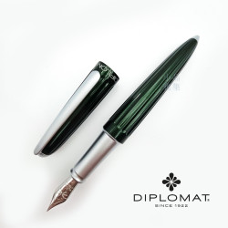 德國 DIPLOMAT 迪波曼 AERO 太空梭 鋼筆(珐瑯綠 不銹鋼尖) 德國 DIPLOMAT 迪波曼 AERO 太空梭 鋼筆(珐瑯綠 不銹鋼尖)