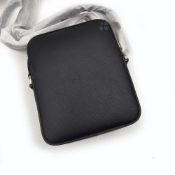 『預購商品』德國 Montblanc 萬寶龍 Sartorial匠心系列 袖珍 信差包 (198165) 『預購商品』德國 Montblanc 萬寶龍 Sartorial匠心系列 袖珍 信差包 (198165)