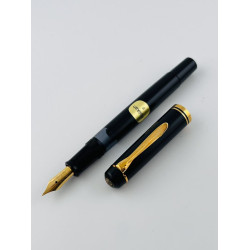 =庫存新品=PELIKAN 百利金 M200 雕刻頂蓋 老款 鋼筆#NK-1850J                                                  =庫存新品=PELIKAN 百利金 M200 雕刻頂蓋 老款 鋼筆#NK-1850J