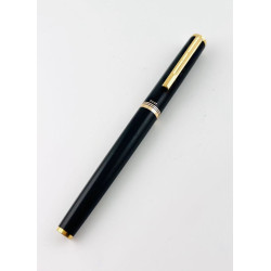 =中古美品= PILOT 百樂 14K 黑桿 F尖  鋼筆 #Pilot8940 =中古美品= PILOT 百樂 14K 黑桿 F尖  鋼筆 #Pilot8940
