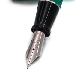 美國 Wahl-Eversharp SIGNATURE系列 18K金 鋼筆(Jade 翡翠綠 銀夾)  美國 Wahl-Eversharp SIGNATURE系列 18K金 鋼筆(Jade 翡翠綠 銀夾)