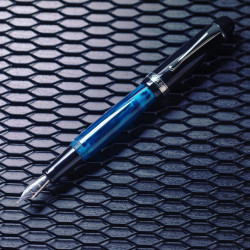 臺灣 OPUS 88 爵士 Jazz 系列 滴入式鋼筆(裂藍) 臺灣 OPUS 88 爵士 Jazz 系列 滴入式鋼筆(裂藍)