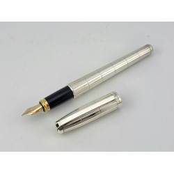 ☆中古美品☆ S.T. Dupont 都彭 Fidelio 14k 鋼筆 (鍍銀蓋 8成新  #MT 23447 ) ☆中古美品☆ S.T. Dupont 都彭 Fidelio 14k 鋼筆 (鍍銀蓋 8成新  #MT 23447 )