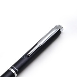 日本 PILOT 百樂 Drive 輕油筆-0.7-原子筆（霧黑）