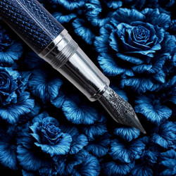 Booker.cr 布克希爾 巴黎釘紋 鐫刻玫瑰 鋼筆(藍款) Booker.cr 布克希爾 巴黎釘紋 鐫刻玫瑰 鋼筆(藍款)