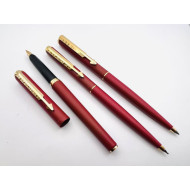 ⭐ 庫存新品 ⭐ 派克 PARKER 慧劍 霧紅色金夾 #鋼筆 #原子 #鉛筆 一套  ⭐ 庫存新品 ⭐ 派克 PARKER 慧劍 霧紅色金夾 #鋼筆 #原子 #鉛筆 一套