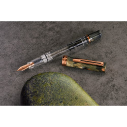 臺灣 TWSBI 三文堂 ECO 活塞鋼筆(石紋綠 & 古銅 ) 臺灣 TWSBI 三文堂 ECO 活塞鋼筆(石紋綠 & 古銅 )