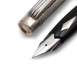 =中古品= PLATINUM 白金 經典格紋 大銀桿  純銀 PT尖 鋼筆 1970年代 # PT56639 