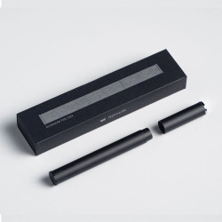 臺灣 novium 自立筆 外出筆管 (霧黑) 臺灣 novium 自立筆 外出筆管 (霧黑)